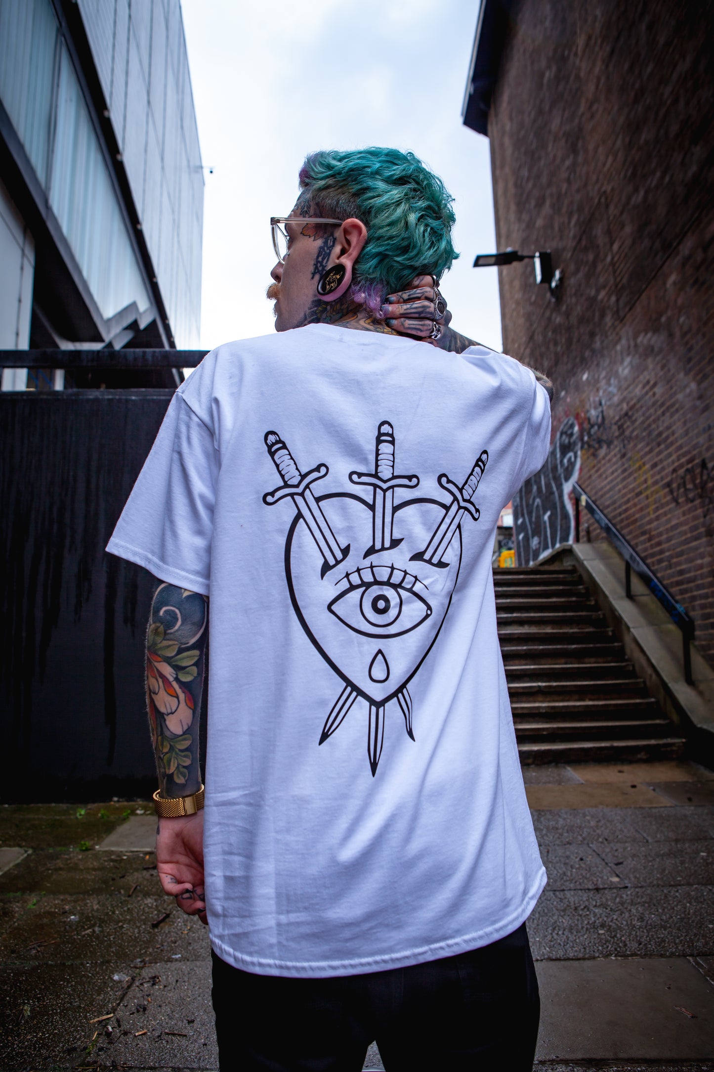 Heartache tee